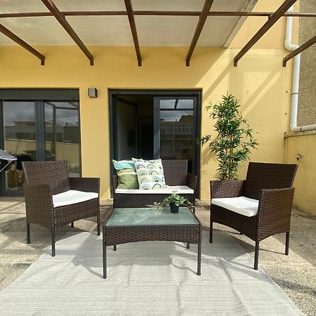 Bedrooms In Modern Guest House Алмада Экстерьер фото
