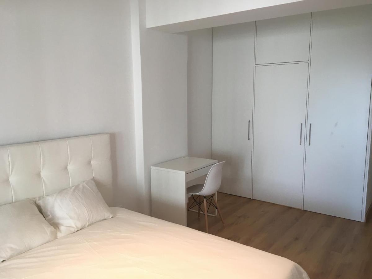 Bedrooms In Modern Guest House Алмада Номер фото